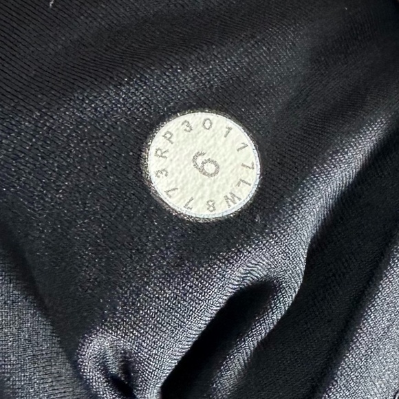 Lululemon Lost In Pace Skirt Regular 13" Daisy Dust Alpine White Black SZ 6 - Picture 5 of 9